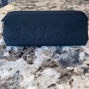 NWT Skims Neoprene pouch
